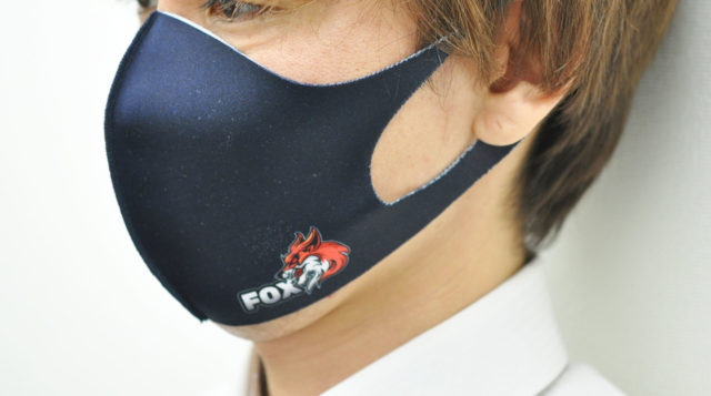 顔にフィットする立体型のマスク
