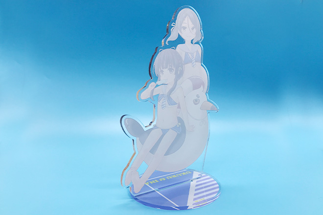 奥行き感で魅せる！かもめと水着少女のアクリルスタンド