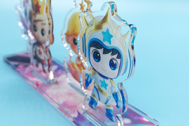 好きな場所に召喚！ヒーローたちとユニコーンのアクリルスタンド