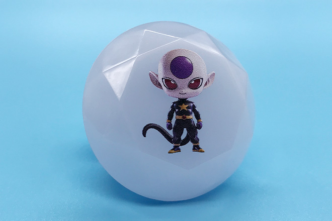 宇宙人キャラが光る！ダイヤ型のリングライト