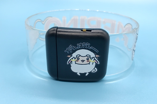 ピンクに光る！笑顔キャラ＆ウサギがかわいいライトバングル