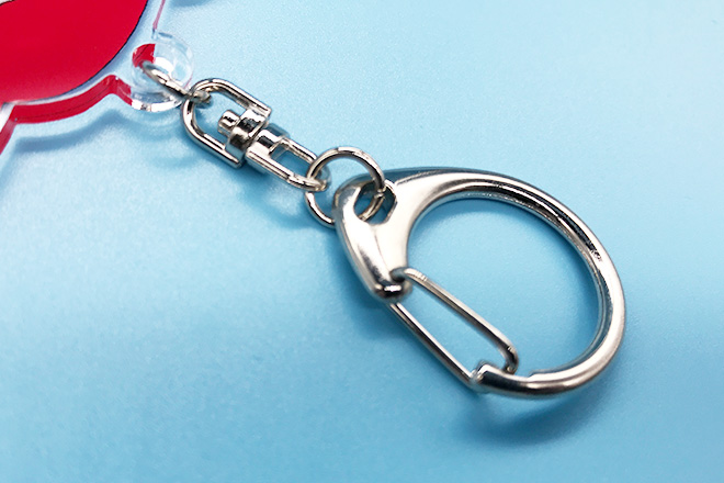 ピンクジャージとサンタ衣装がかわいいアクリルキーホルダー