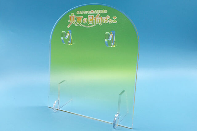 半透明のイエローが優しく彩るアクリルフックスタンド