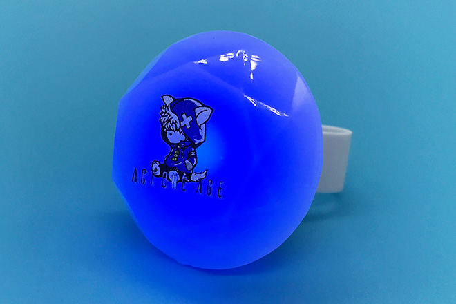 ブルーパーカーのキャラがカラフルに輝くリングライト