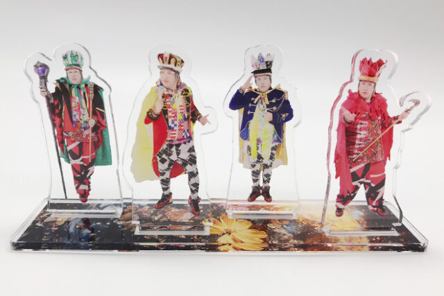 豪華衣装のキャラを楽しめるアクリルスタンド（プレートタイプ）