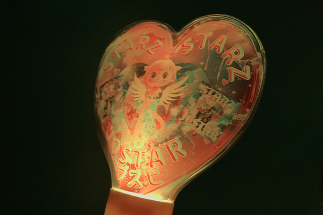 ちびキャラが華やかに輝く立体型ペンライト