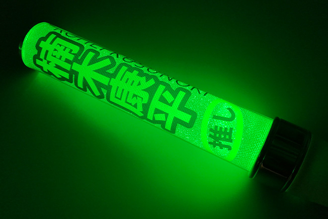 推し名が際立つ！フルカラー印刷のスティック型ペンライト