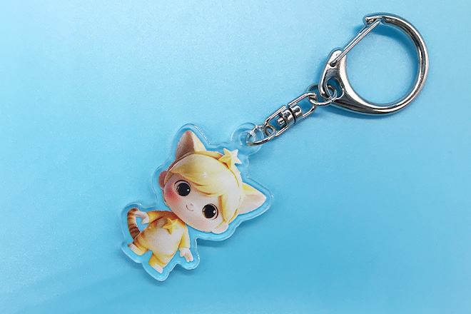 丸いフォルムと無邪気なキャラの瞳が輝くキーホルダー