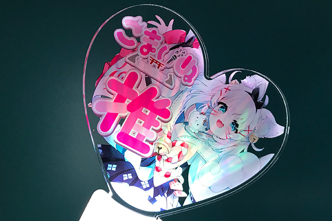 犬耳キャラの優しい笑顔を灯すアクリルペンライト