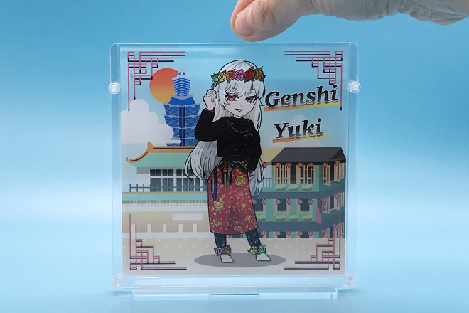 衣装と装飾品で変化を楽しめる着せ替えアクスタ