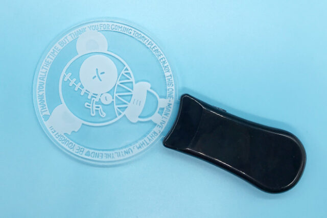 丸形のデザインを楽しむレーザー彫刻ペンライト