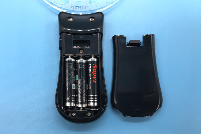 丸形のデザインを楽しむレーザー彫刻ペンライト