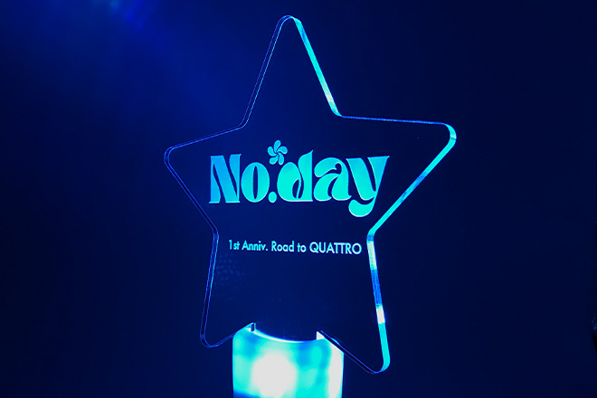 星型デザインと丸みのあるフォントが印象的なペンライト