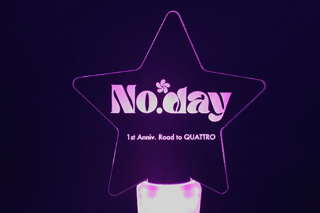 星型デザインと丸みのあるフォントが印象的なペンライト