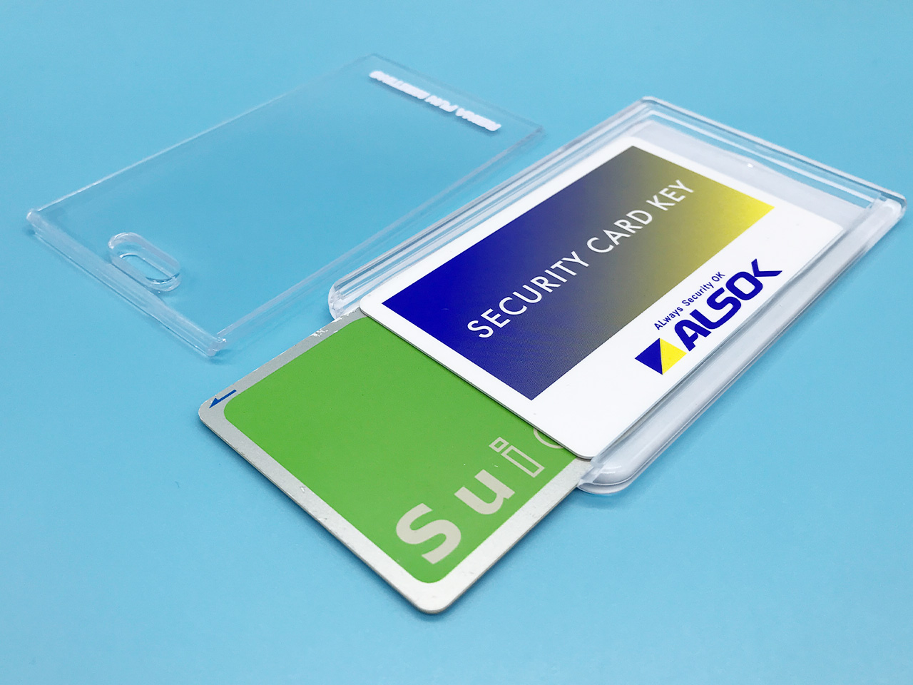 2枚収納可能(ID-1サイズ対応)